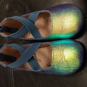 Monkey Feet Sz 18-24 Blue Iridescent Ballet Flats